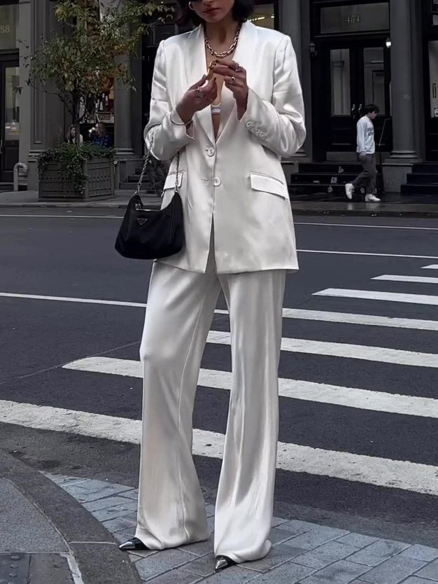 Elegant White Loose-Fit Blazer & High-Waisted Pant Set Feminé Luxé