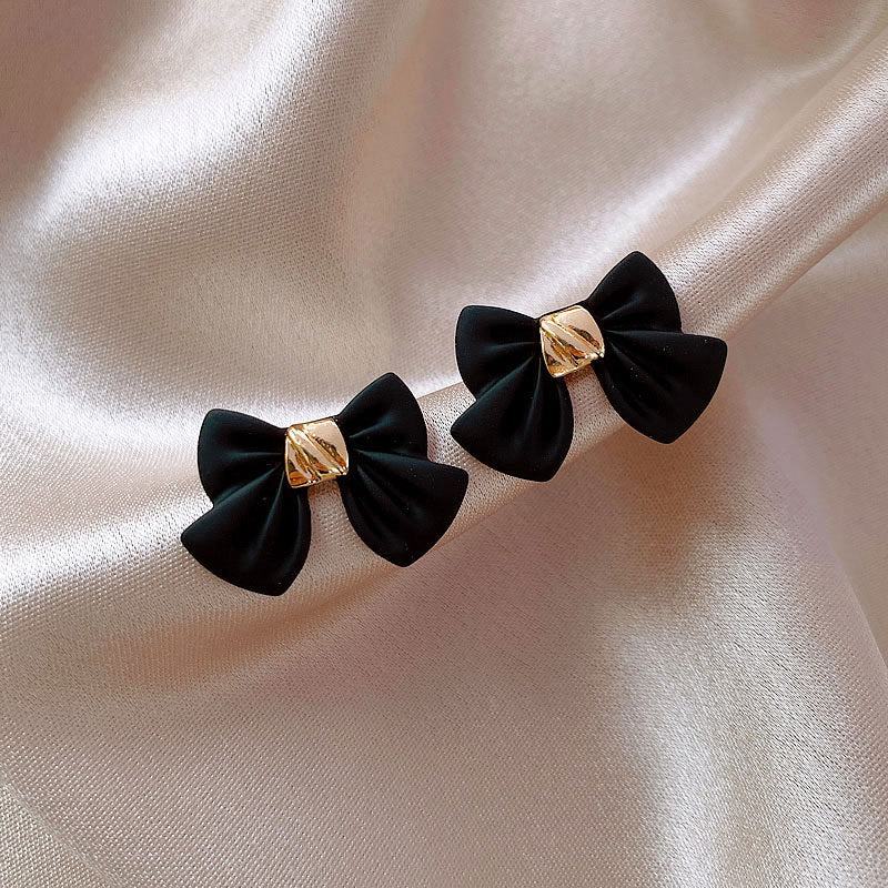 Chic Bow & Pearl Statement Earrings – Gold-Plated Luxury Feminé Luxé