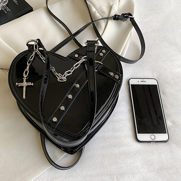 Edgy Chain Heart-Shaped Shoulder Bag – Patent Finish Evening Crossbody Feminé Luxé